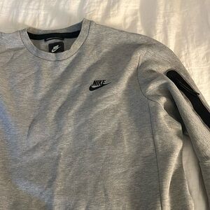 Nike sweatshirt